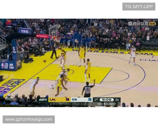 米勒内线统治力爆发半场五投四中砍下11分9篮板展现准两双表现 米勒内线统治力爆发半场五投四中砍下11分9篮板展现准两双表现